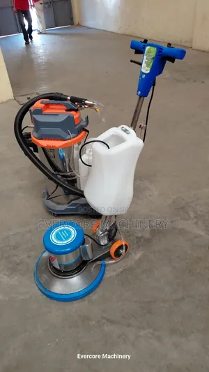 Commercial Carpet Scrubber With Carpet Cleaner 35litres.