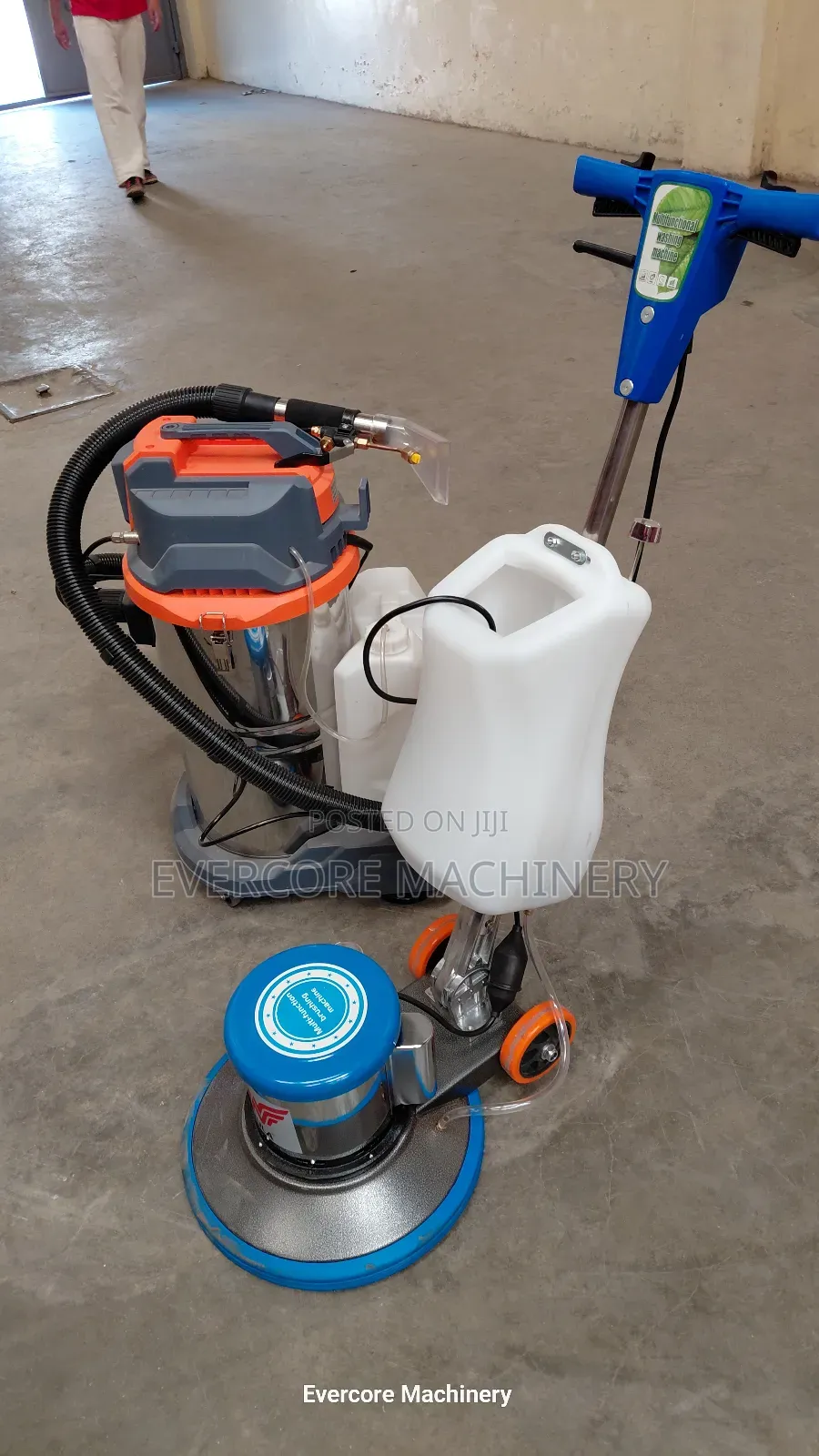 Commercial Carpet Scrubber With Carpet Cleaner 35litres.