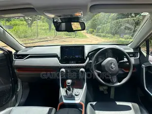 Toyota RAV4 Adventure 2019 Green