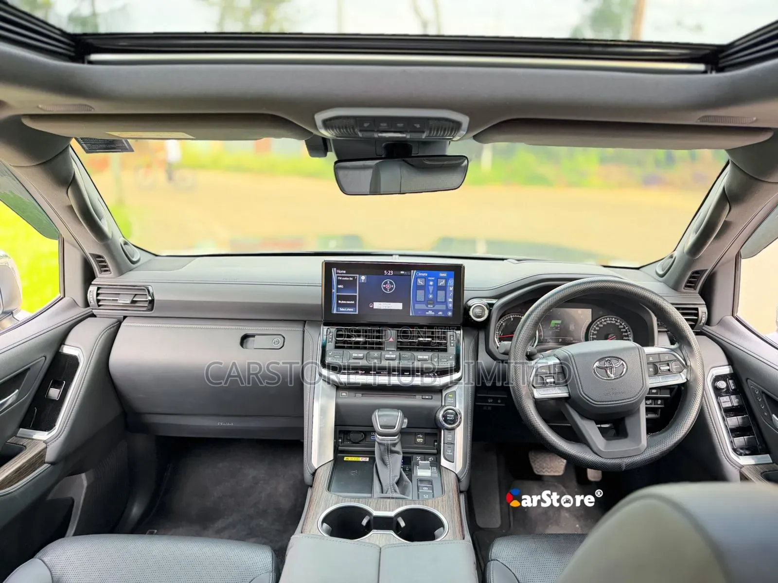 Toyota Land Cruiser LC300 2024 Gray