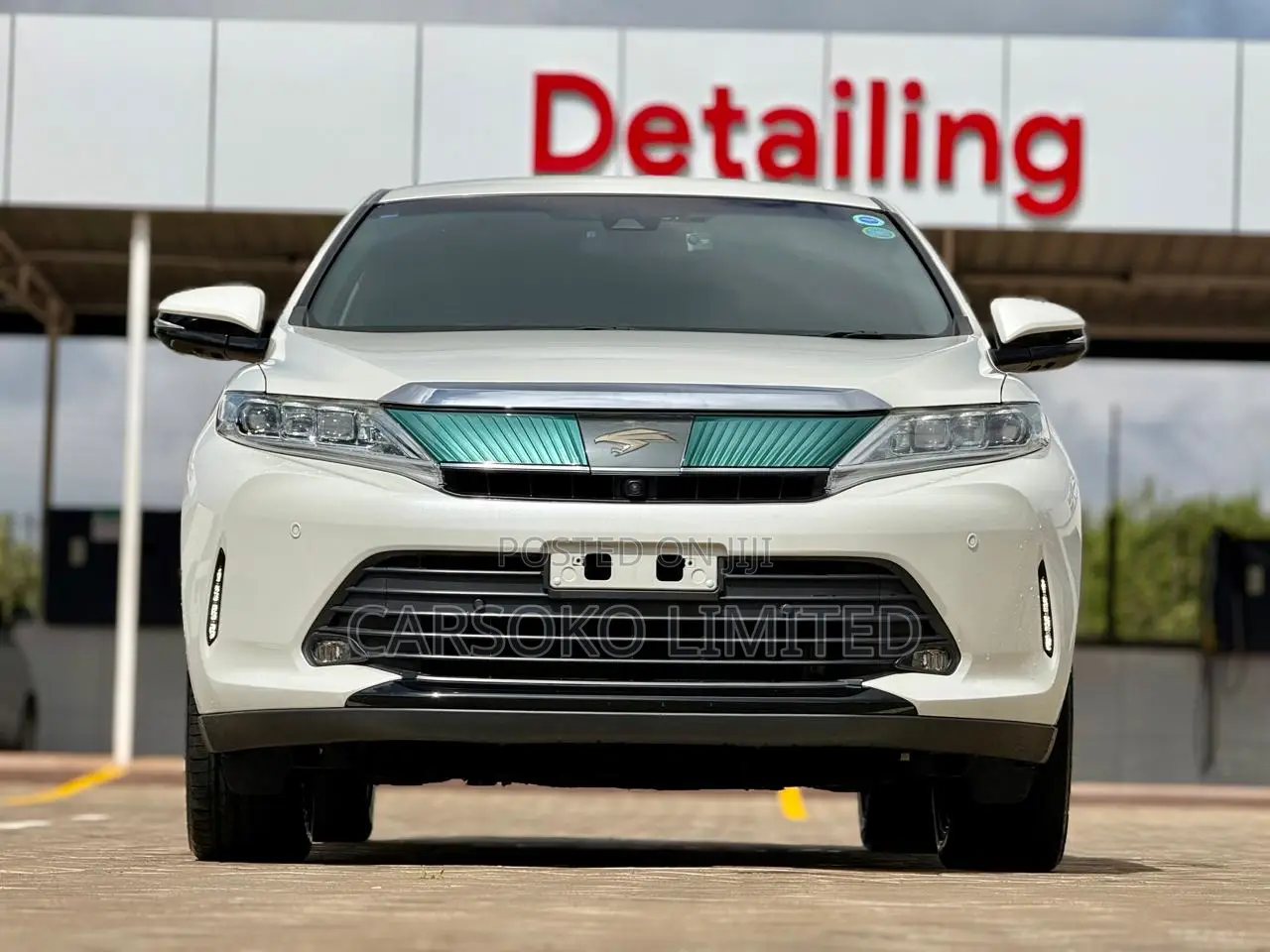 Toyota Harrier 2.5 Hybrid 4WD 2018 White