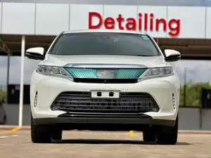 Toyota Harrier 2.5 Hybrid 4WD 2018 White
