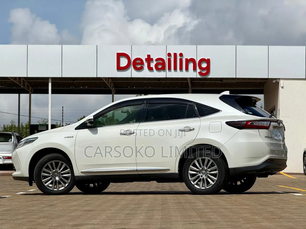 Toyota Harrier 2.5 Hybrid 4WD 2018 White