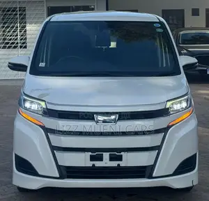 Toyota Noah 1.8 FWD Hybrid (7 seater) 2018 White