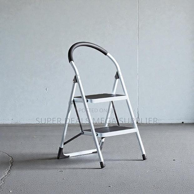 Sturdy Steel Non Slip Ribbed Steps 2 Step Ladder Stepladder