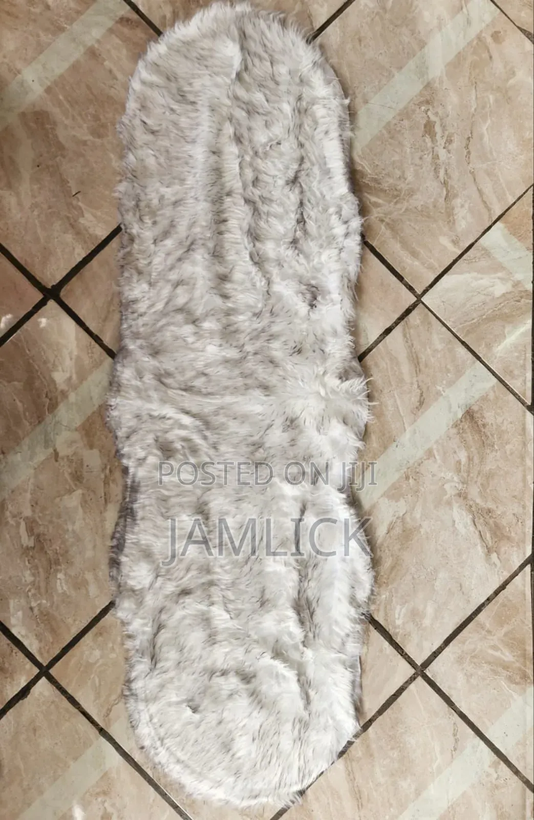 Luxury Super Soft Chiwawa Sheepskin Bedside Mat 2×6ft -Pt