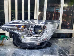 Toyota Ractis 2016 Non-Xenon Headlights