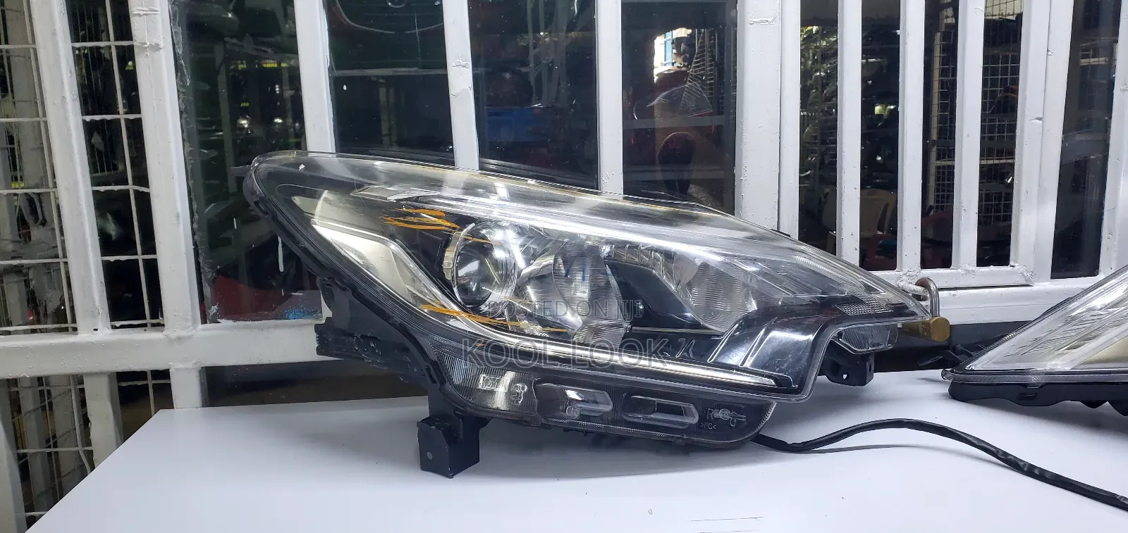 Nissan Note 2018 Xenon Headlight (Rhs)