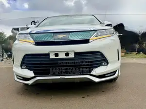 Toyota Harrier 2.0 2018 White