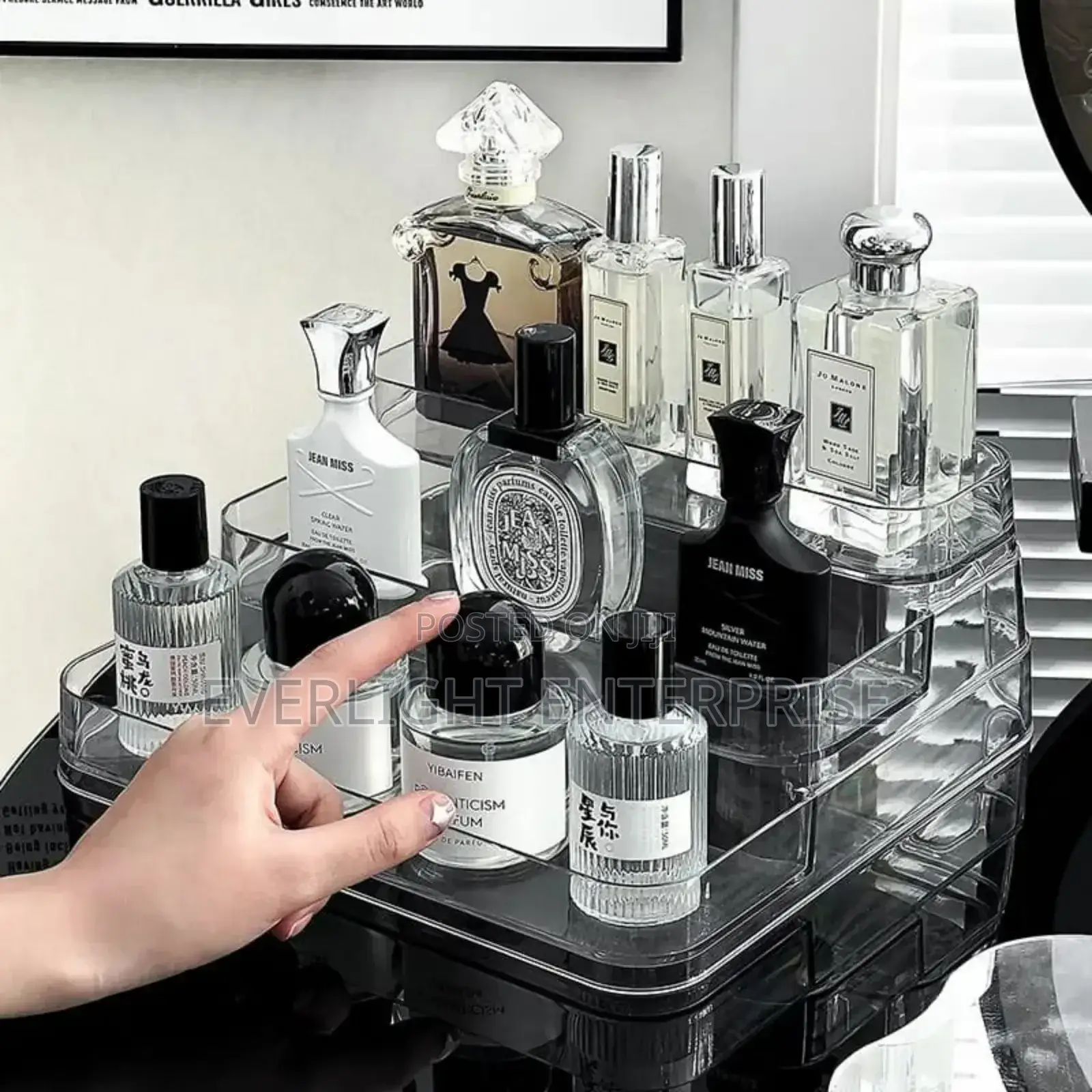 Acrylic Display Shelf Vanity Perfume Holder Organizer