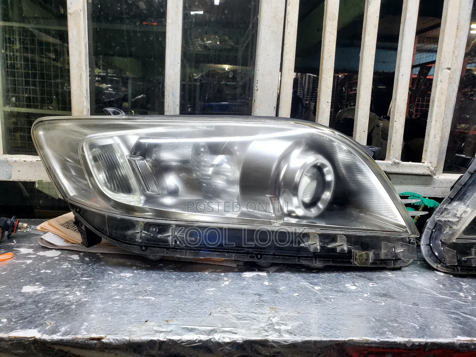 Toyota Vanguard Xenon Headlights