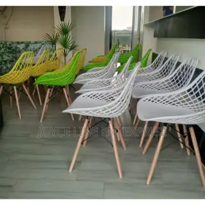 Aemes Chair