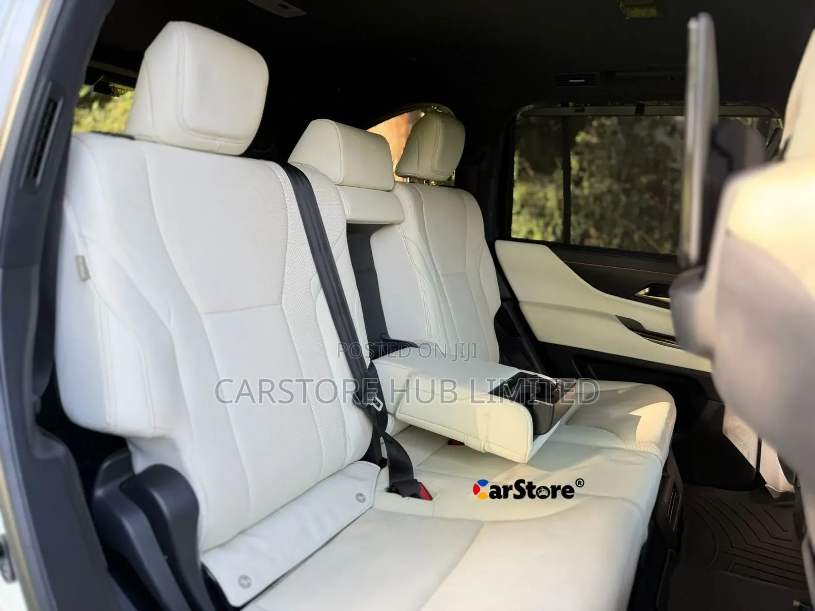 Lexus LX LX 600 2022 White