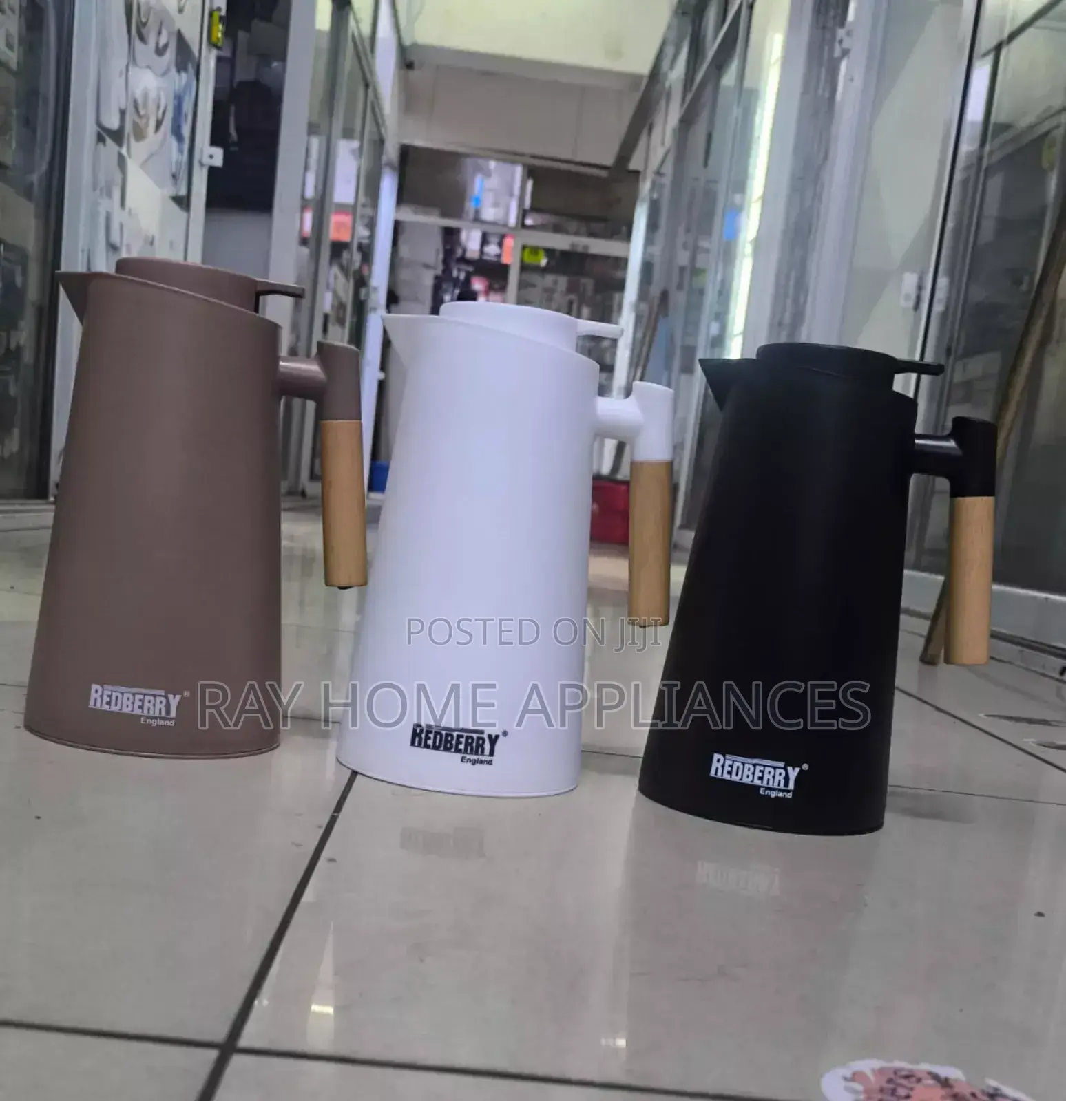 Redberry Flask With a Bamboo Handle Size -1ltr Keeps Hot Cold for 24h