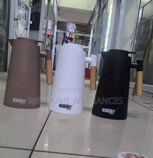Redberry Flask With a Bamboo Handle Size -1ltr Keeps Hot Cold for 24h