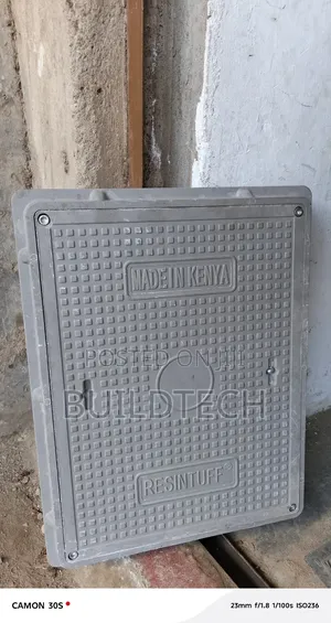 Reinforced Locable Fibre Manhole Cover450×600
