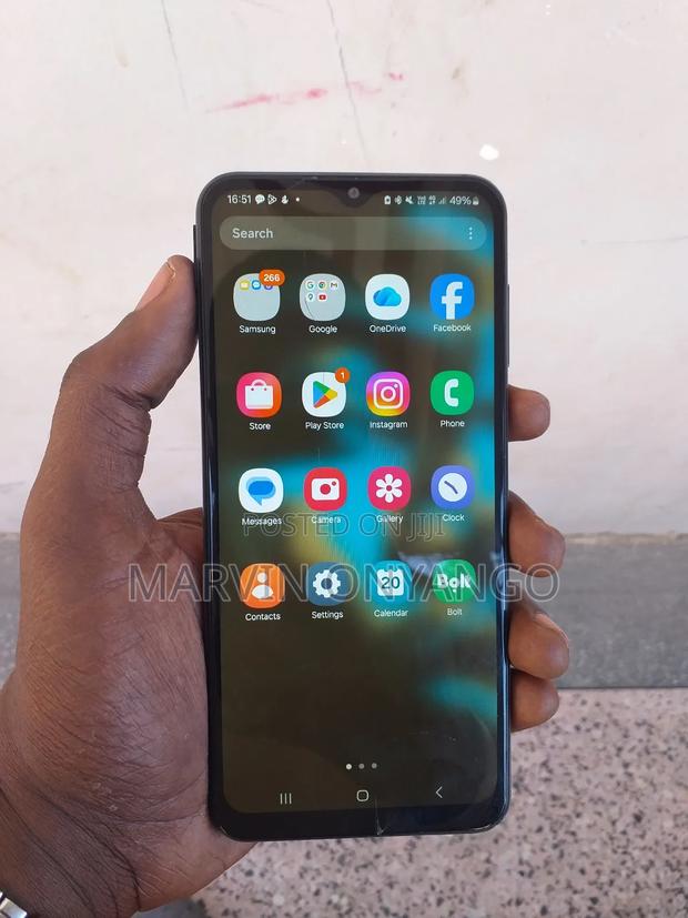 Samsung Galaxy A13 64 GB Black - main view