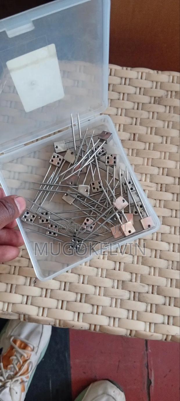 Artificial Dreadlocks Needles - main view