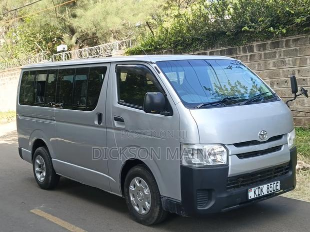 Toyota HiAce 2015 Silver - thumbnail 3