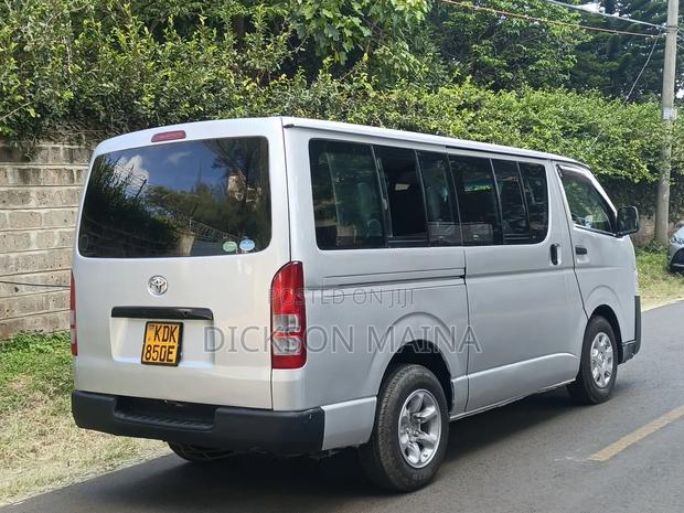 Toyota HiAce 2015 Silver - thumbnail 5