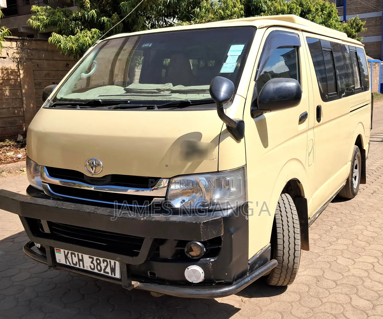 Toyota HiAce 2008 Beige