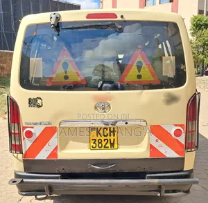 Toyota HiAce 2008 Beige
