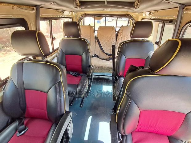 Toyota HiAce 2008 Beige - thumbnail 8