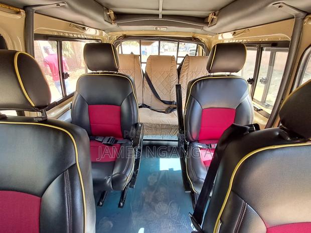 Toyota HiAce 2008 Beige - thumbnail 11