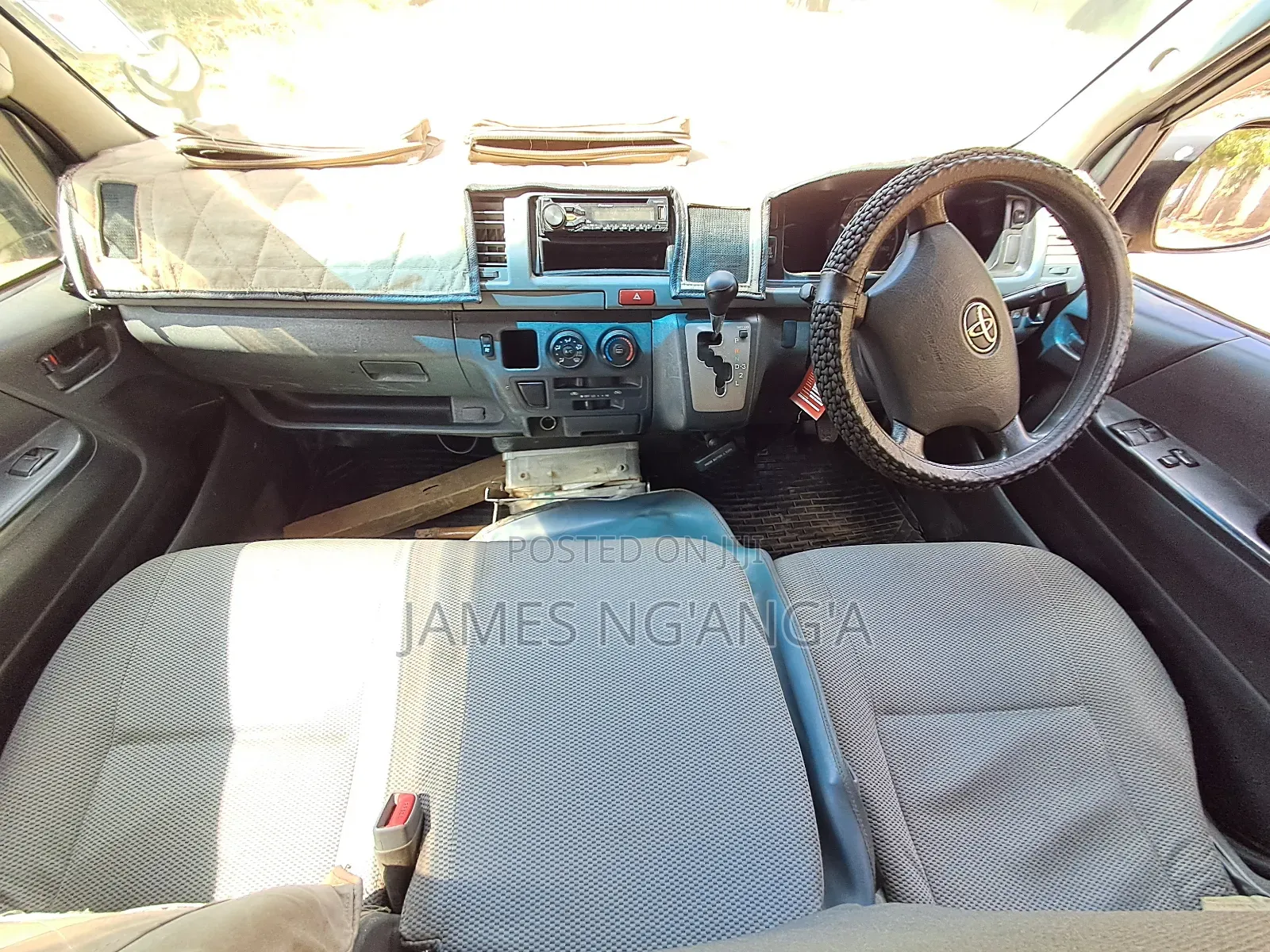 Toyota HiAce 2008 Beige