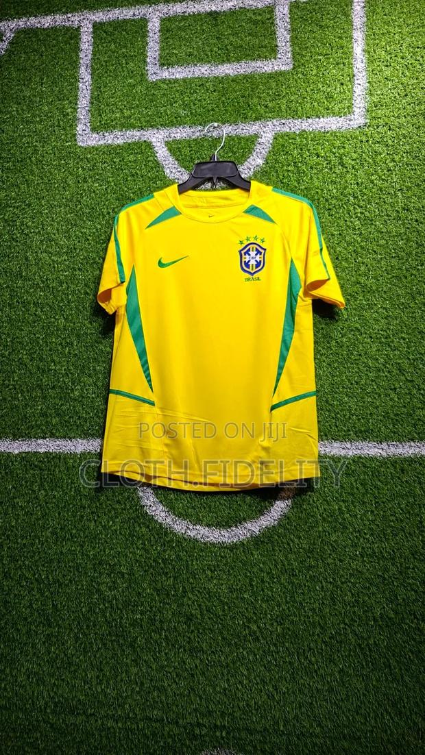 Brasil Home 2002 Home Kit. - main view