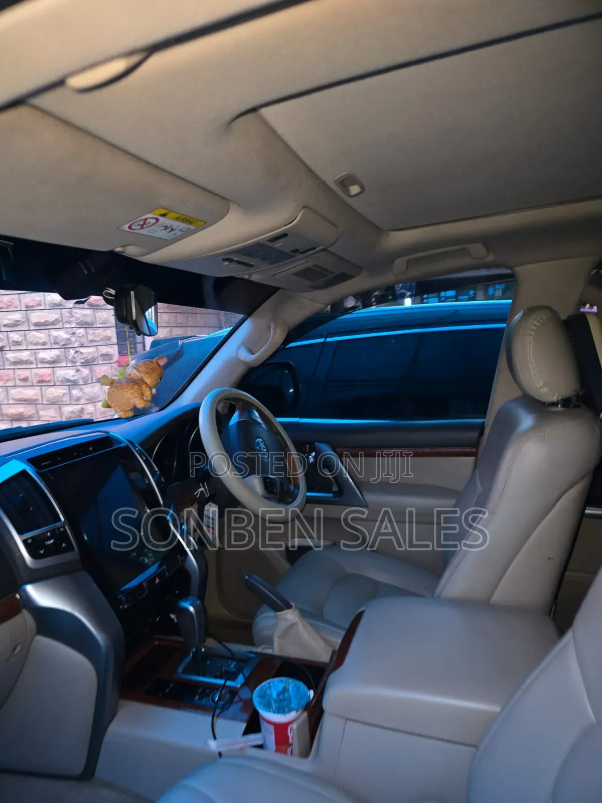 Toyota Land Cruiser 4.6 V8 ZX 2014 Silver