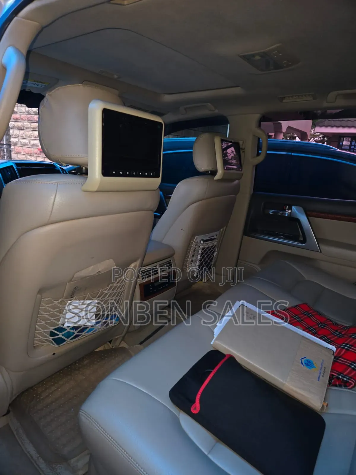 Toyota Land Cruiser 4.6 V8 ZX 2014 Silver