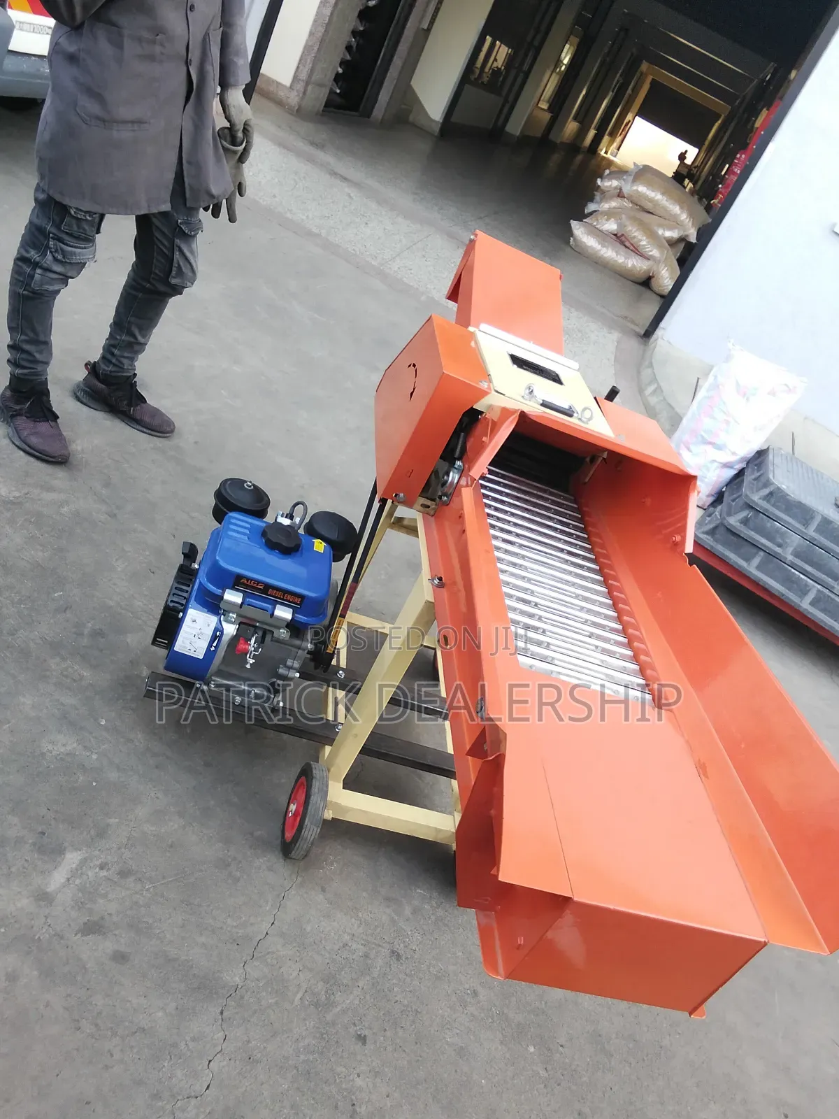 Self-Driven Chaff Cutter