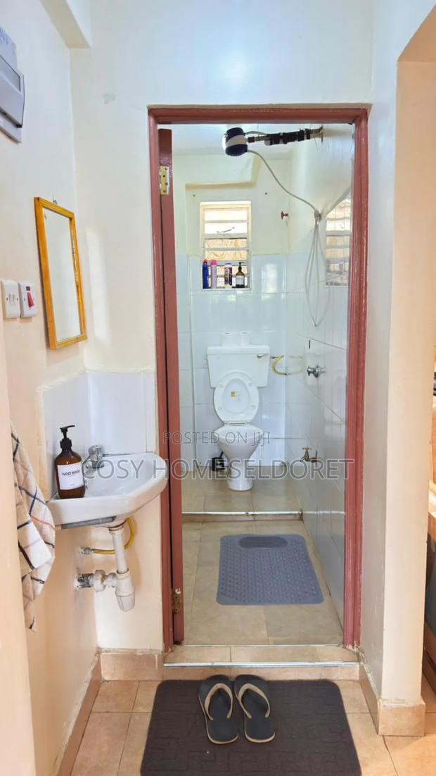 1 Br Airbnb Cosy Homes - thumbnail 10