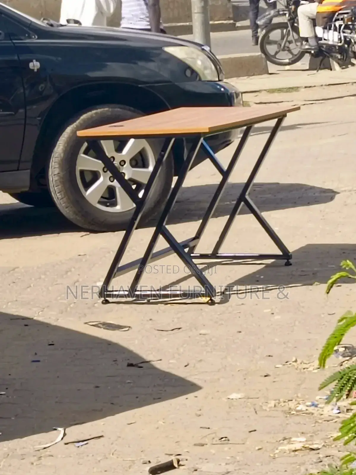 Modern Metallic Office Desk With Wooden Top – Strong Stylish