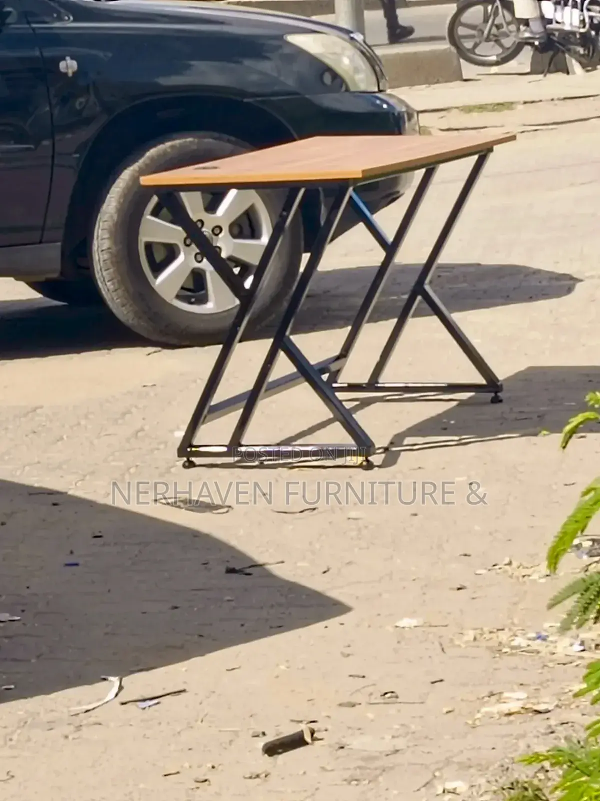 Modern Metallic Office Desk With Wooden Top – Strong Stylish
