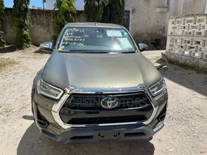Toyota Hilux 2020 Gray