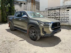 Toyota Hilux 2020 Gray