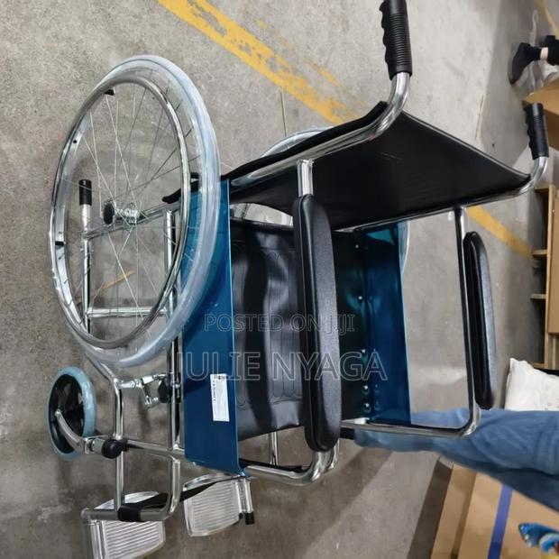 New Foldable Standard Wheelchair - thumbnail 2