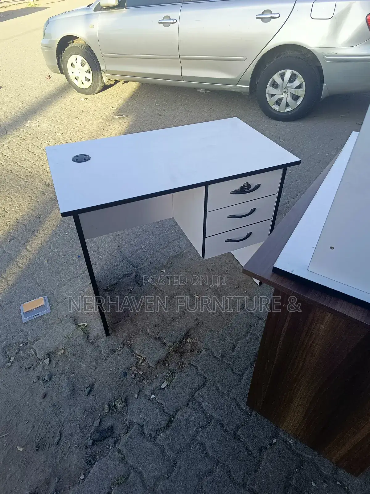Modern 0.9m Study Office Desk With Drawers – Compact Functional