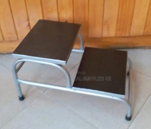Quality Stepping Stool - thumbnail 2