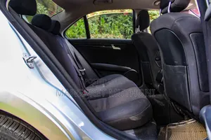 Mercedes-Benz C200 2010 Silver