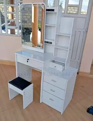 Modern Dressing Table With Mirror – Elegant Bedroom Furniture