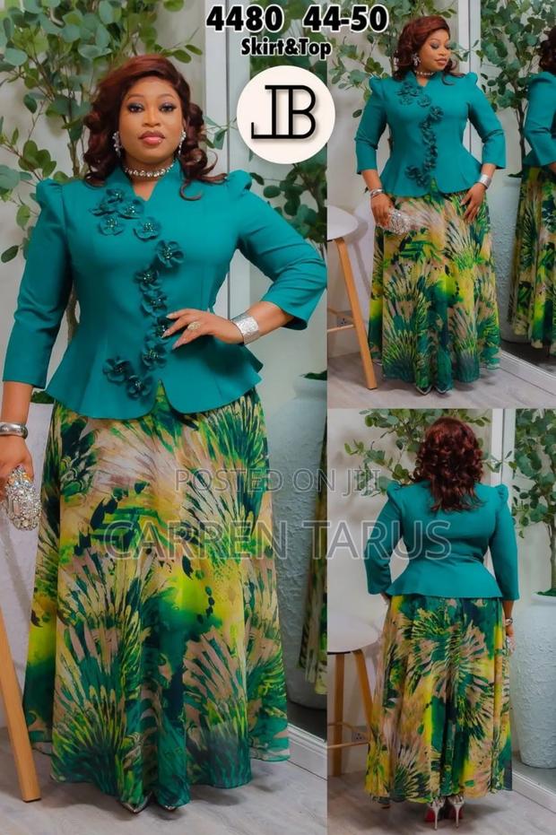 Elegant and Stylish Maxi Dress - thumbnail 2