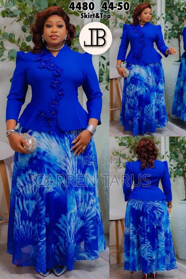 Elegant and Stylish Maxi Dress - thumbnail 4