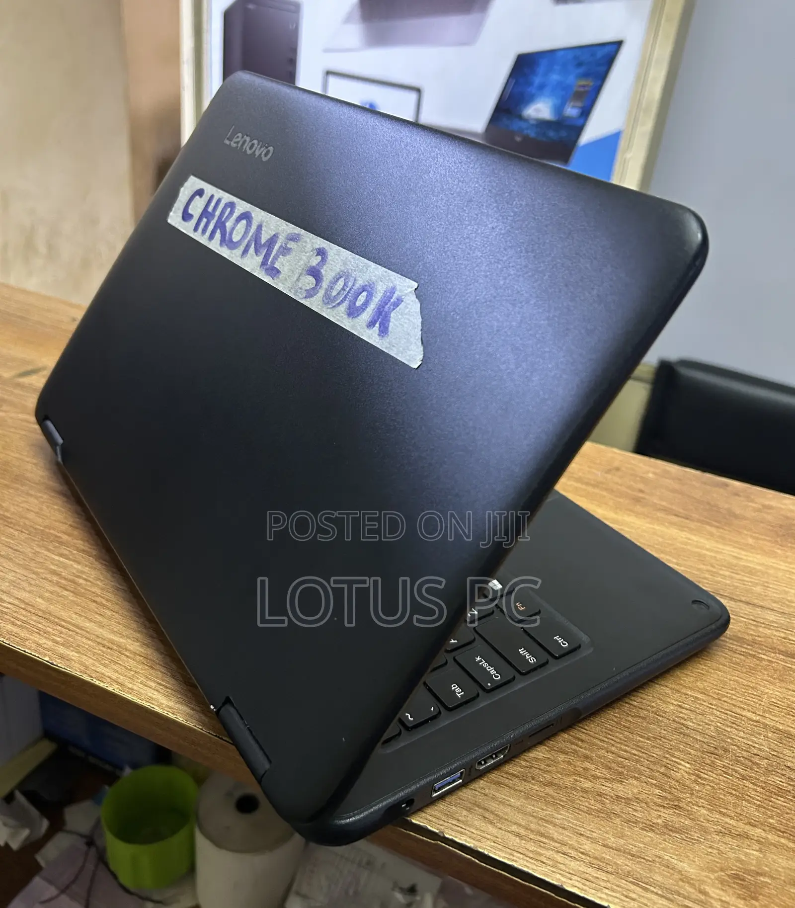 Laptop Lenovo 300e 4GB Intel Celeron SSD 128GB