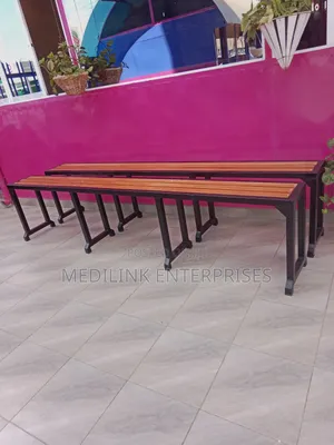 Edged Wooden Metallic Waiting Bay Bench