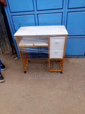 Nail Art Table - main view