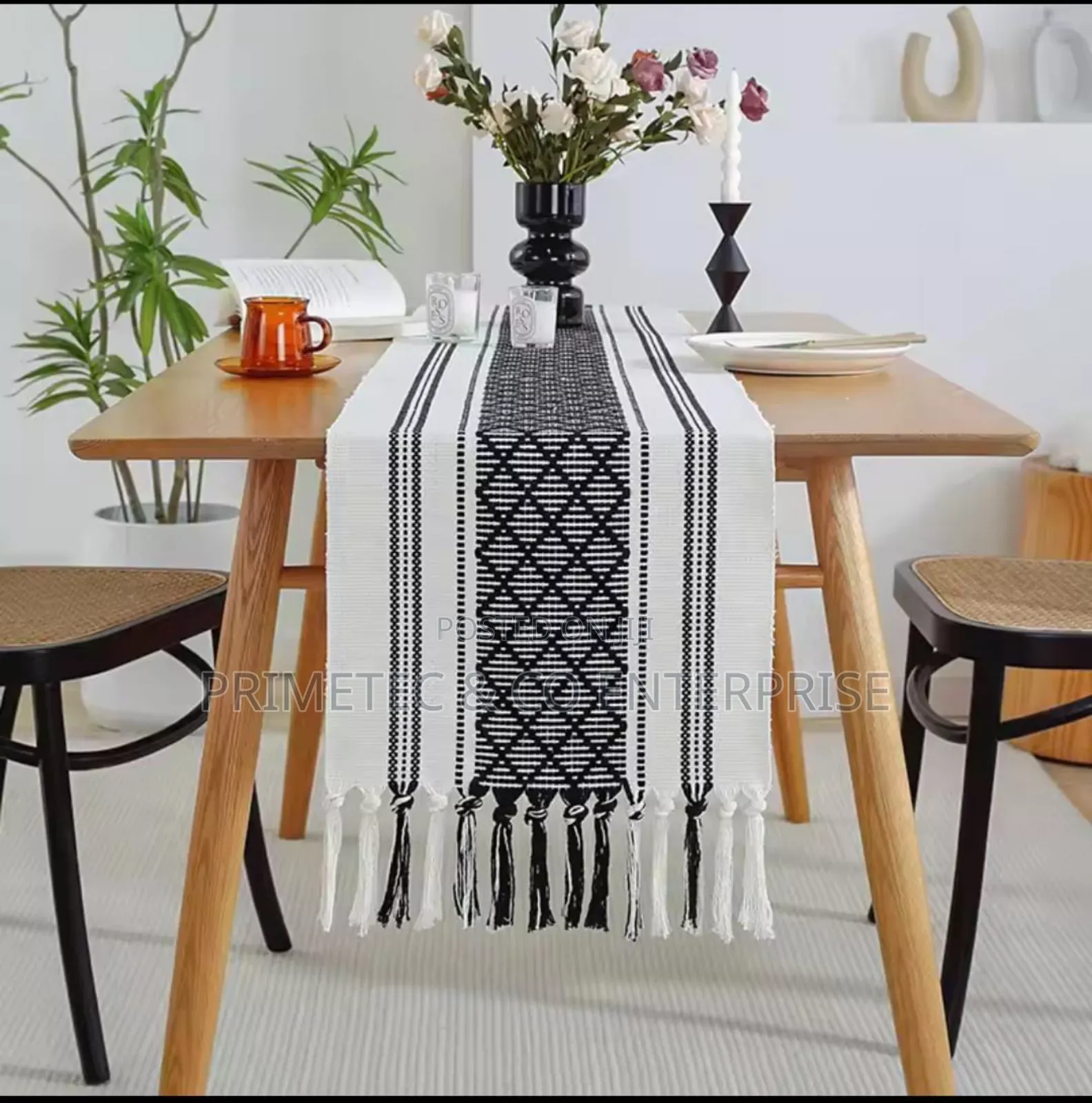 Braided Woven Textured Table Runner With Tassels + 6pcs Mats