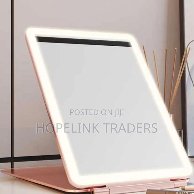 Rechargeable Travel Mirror - main view